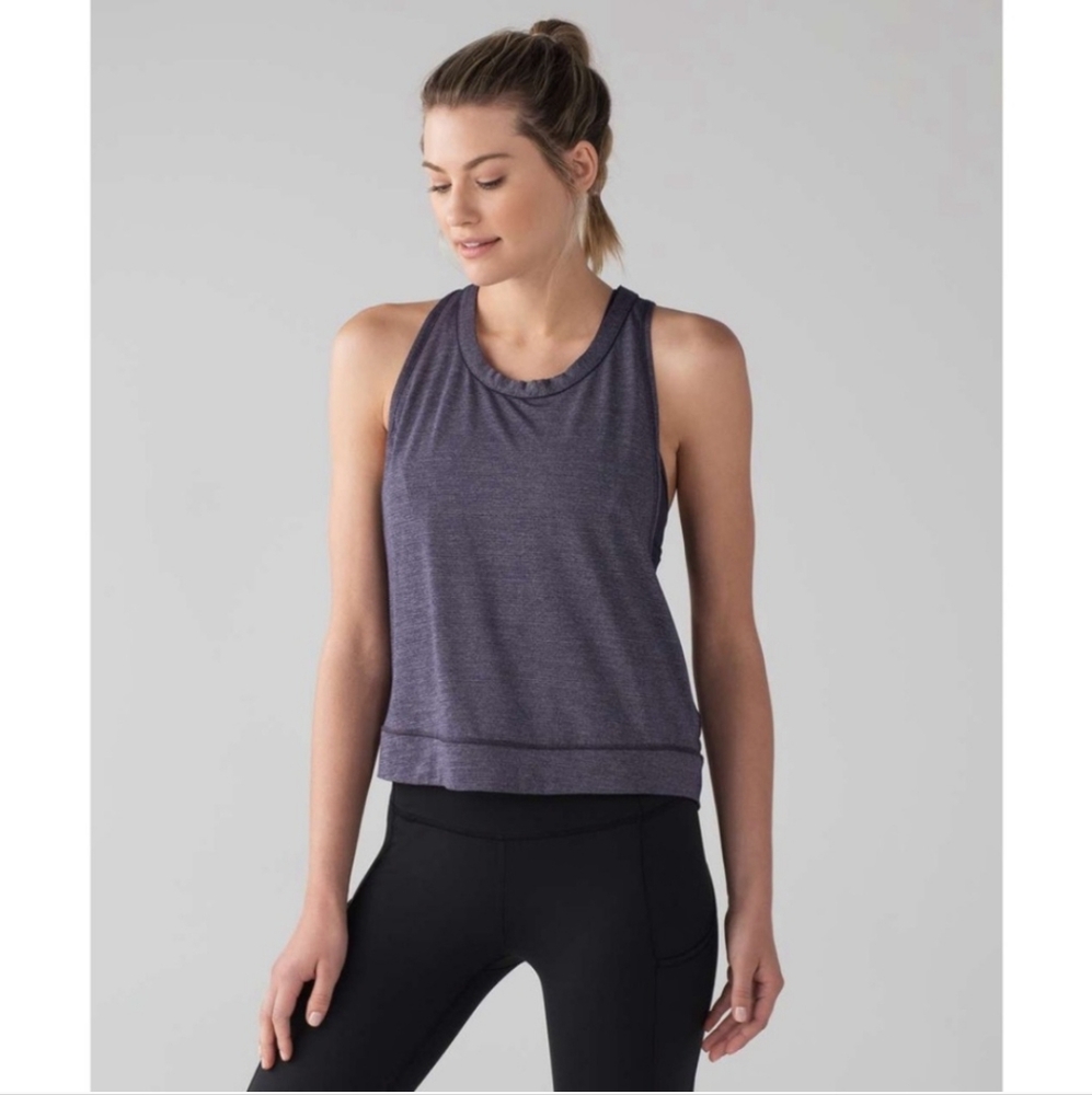 Lululemon Pace Perfect Tank size 10 NWT
Heathered Sterling / gray